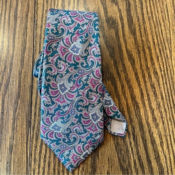 Christian Dior All Silk Paisley Neck Tie 100% silk made in the USA 🇺🇸 - Picture 7 of 7